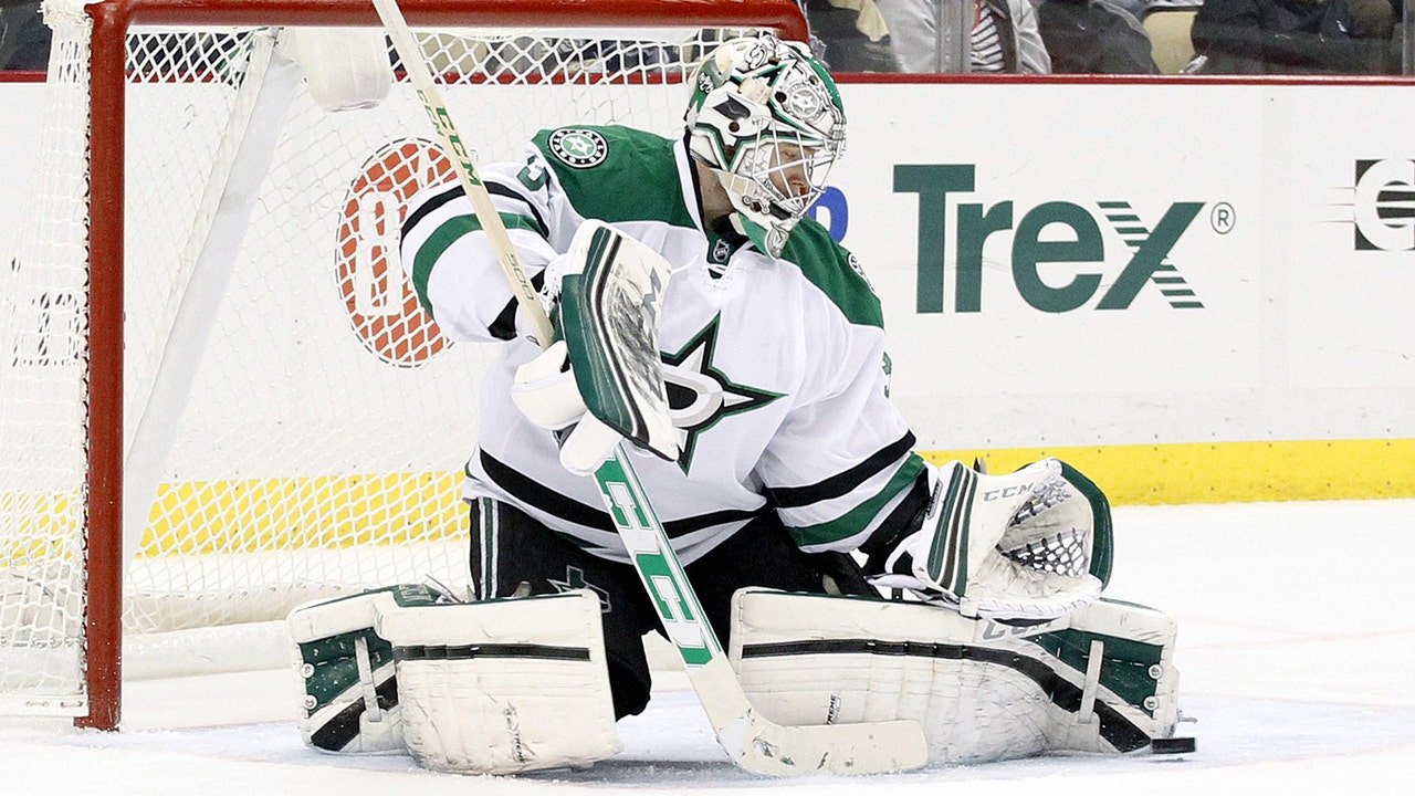 Stars officially in skid after loss at Pens